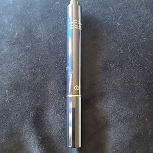 Cle de peau Consiler,  Moka